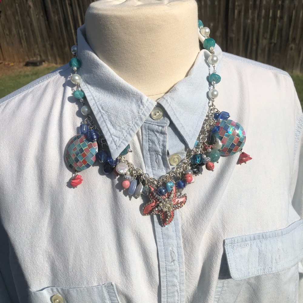 Beach Babe! ๐๐โ๏ธ๐๏ธ Hand crafted necklace from vintage earrings and beads - Picture 10 of 12